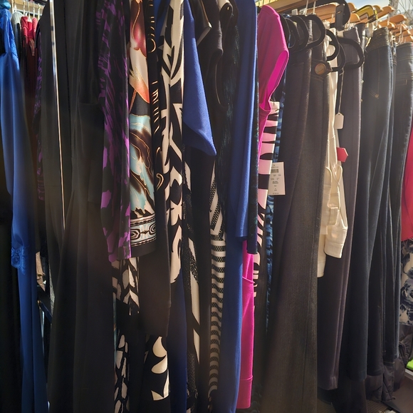 Meet your Posher, Jan - Picture 5 of 7